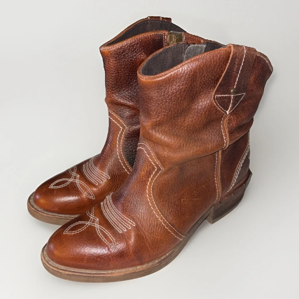 Sundance Etta ~ Brown Leather Jo Western Festival Booties Boots Zip ~ Size 39